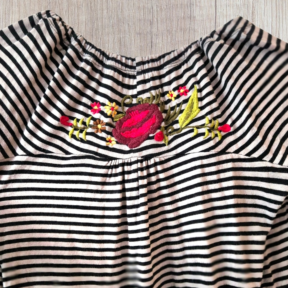 Caite Striped Top Black & Gray w Red Floral Embroidery Casual Boho Relax Fit / M - Picture 7 of 11